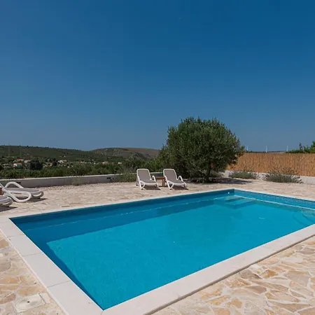 Vuki Villa